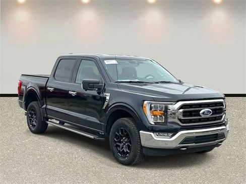 Certified 2021 Ford F150 XLT w/ Equipment Group 302A High image 3