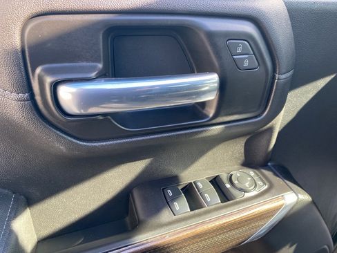 Certified 2021 Chevrolet Silverado 1500 LT Trail Boss w/ Convenience Package II image 25