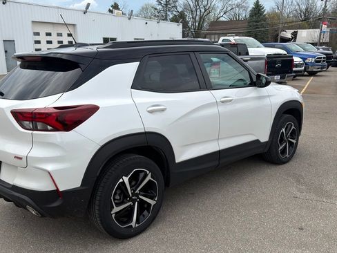 Used 2023 Chevrolet TrailBlazer RS w/ Sun and Liftgate Package image 4