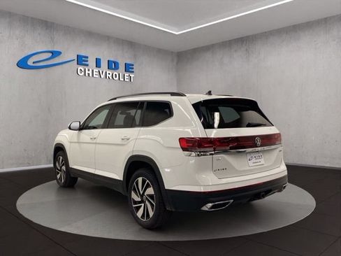 Used 2024 Volkswagen Atlas SE AWD/4WD image 12