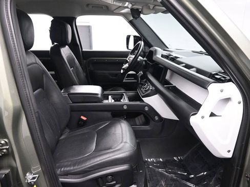 Used 2020 Land Rover Defender 110 HSE image 21