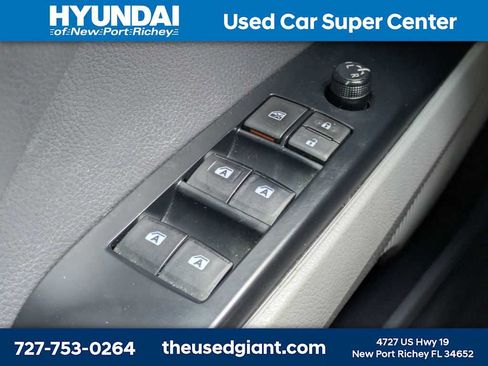 Used 2019 Toyota Camry LE FWD image 25