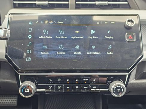 New 2027 Chevrolet Bolt LT w/ Comfort Package FWD image 28
