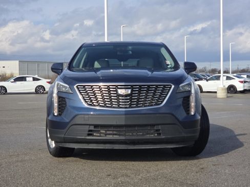 Used 2022 Cadillac XT4 Luxury w/ Cold Weather Package image 10