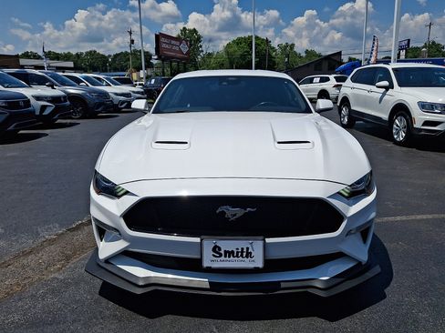 Used 2022 Ford Mustang Premium RWD image 2