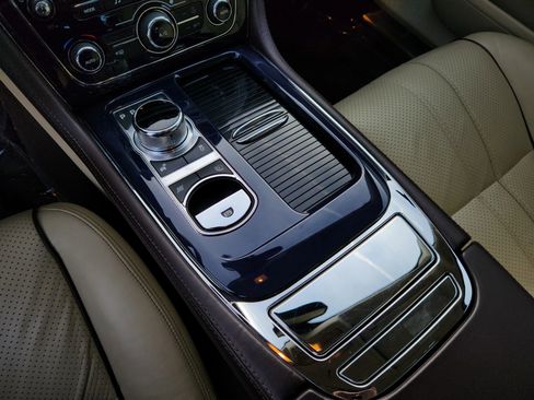 Used 2011 Jaguar XJ L Supersport image 15