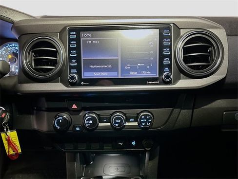 Used 2020 Toyota Tacoma TRD Sport image 28