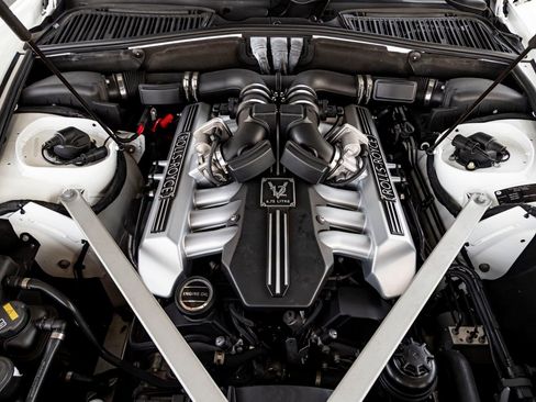 Used 2015 Rolls-Royce Phantom Drophead Coupe image 30