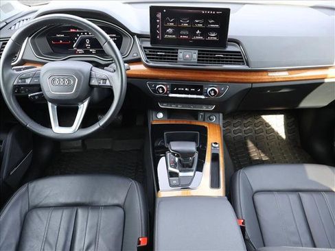 Used 2023 Audi Q5 2.0T Premium Plus w/ Premium Plus Package AWD/4WD image 23