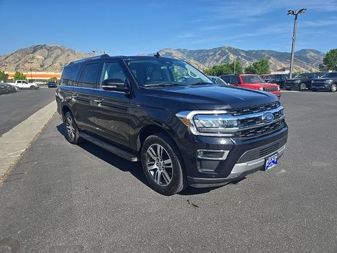 Used 2024 Ford Expedition Max Limited AWD/4WD image 3