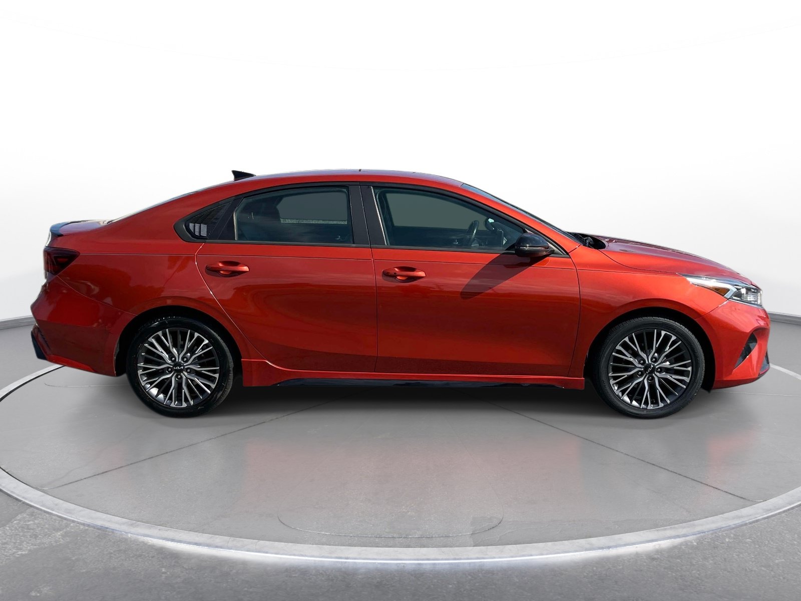 Used 2022 Kia Forte GT-Line w/ GT-Line Technology Package FWD image 3