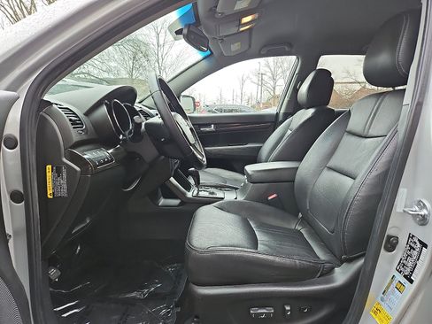 Used 2013 Kia Sorento EX w/ Premium Plus Pkg image 13
