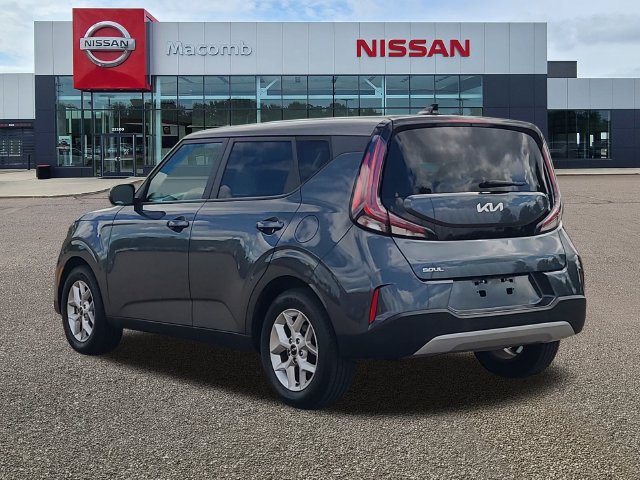 Used 2024 Kia Soul LX w/ LX Technology Package FWD image 5