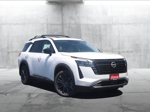 New 2026 Nissan Pathfinder SL AWD/4WD image 2