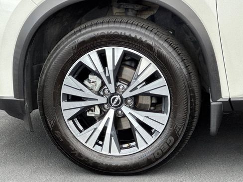 Used 2023 Nissan Rogue SV FWD image 31