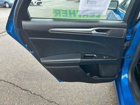 Used 2019 Ford Fusion SEL image 12