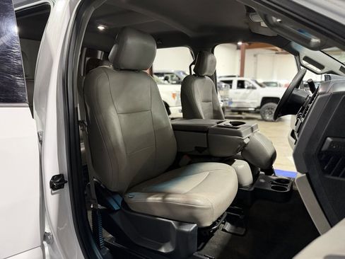 Used 2017 Ford F250 XLT image 24