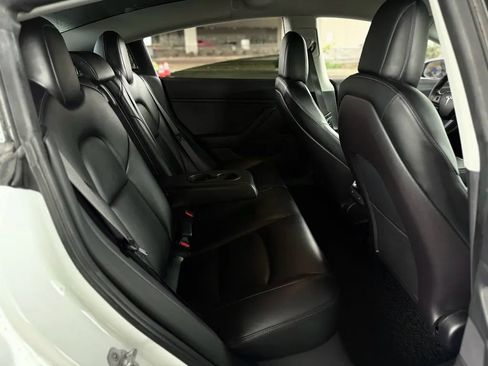 Used 2019 Tesla Model 3 Standard Range Plus image 28