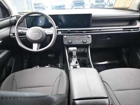 Used 2025 Hyundai Tucson SE image 38