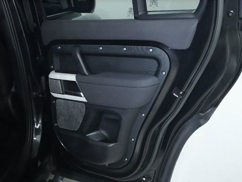 Certified 2023 Land Rover Defender 130 SE AWD/4WD image 37