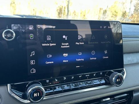 Used 2024 Chevrolet Colorado ZR2 w/ ZR2 Convenience Package III image 32