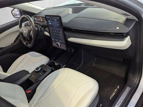 Used 2022 Ford Mustang Mach-E Premium image 21