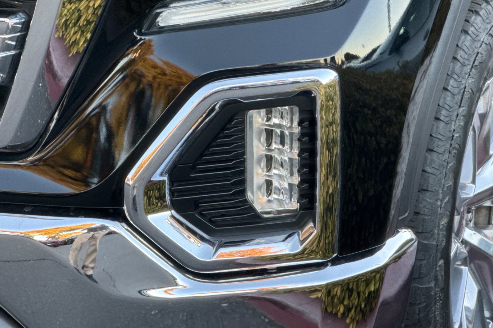 Used 2020 GMC Sierra 1500 SLT w/ SLT Premium Package AWD/4WD image 49