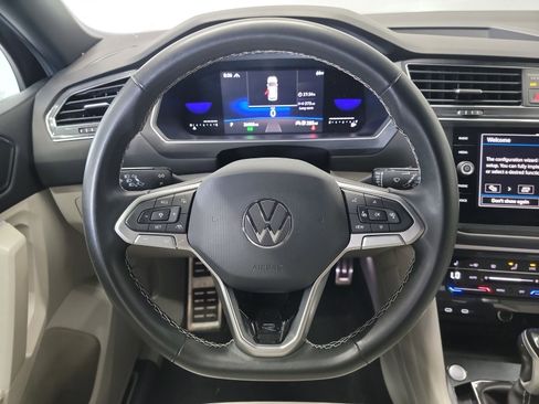 Used 2023 Volkswagen Tiguan SE R-Line AWD/4WD image 17