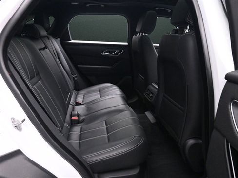 Used 2022 Land Rover Range Rover Velar R-Dynamic S image 17