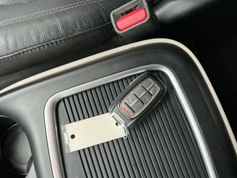Used 2018 Chrysler Pacifica Touring-L Plus FWD image 29