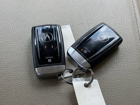 Used 2017 Acura MDX SH-AWD image 21