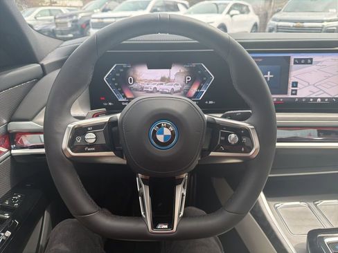 Used 2025 BMW i7 eDrive50 w/ M Sport Package RWD image 28