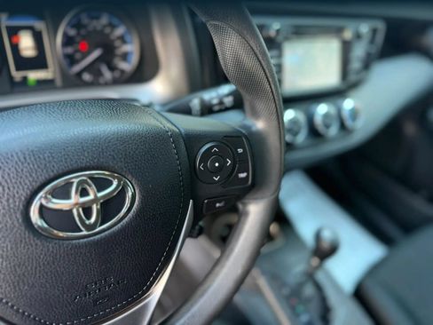 Used 2018 Toyota RAV4 LE w/ All Weather Liner Package AWD/4WD image 22