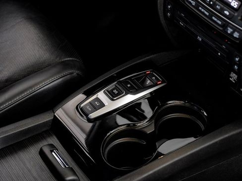 Used 2018 Honda Pilot Elite image 22