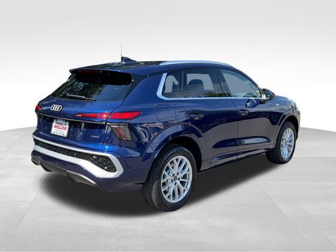 New 2026 Audi Q3 quattro 2.0T AWD/4WD image 7