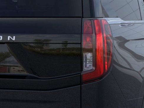 New 2025 Ford Expedition Active image 21