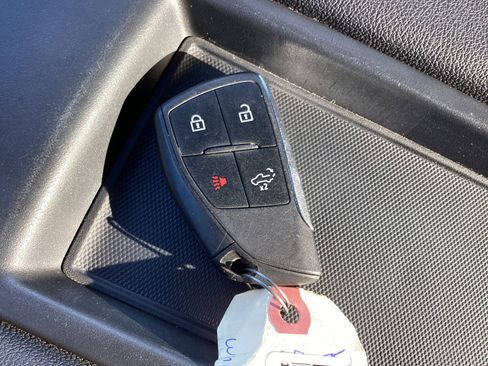 Used 2024 Chevrolet Silverado 2500 LT image 35