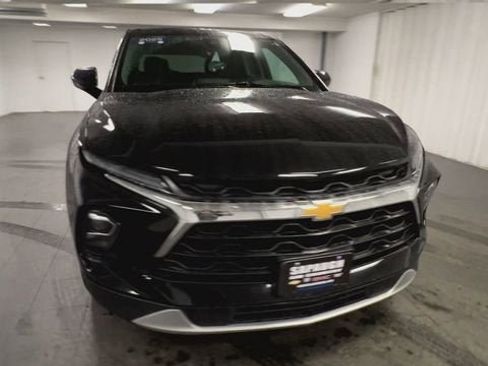 Certified 2025 Chevrolet Blazer LT AWD/4WD image 3
