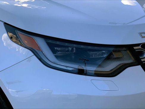 New 2026 Land Rover Discovery Limited Edition image 16