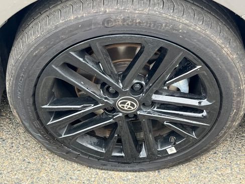 Used 2025 Toyota Camry SE FWD image 15