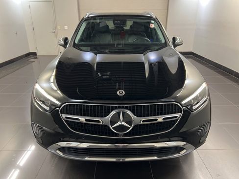 Used 2023 Mercedes-Benz GLC 300 4MATIC image 2
