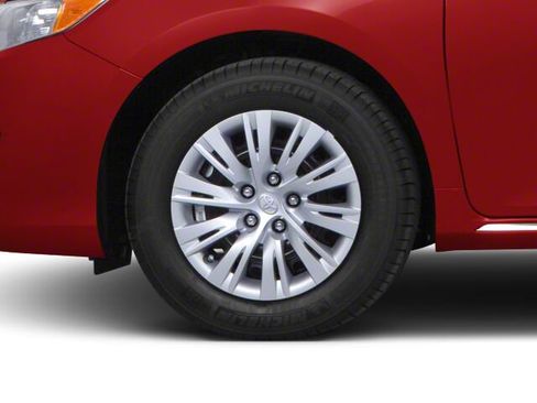 Used 2012 Toyota Camry LE FWD image 14
