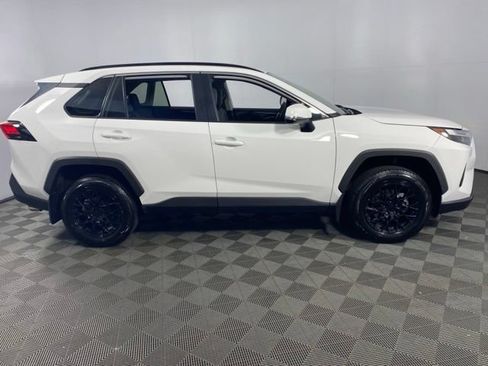 Used 2024 Toyota RAV4 XLE w/ Convenience Package FWD image 10