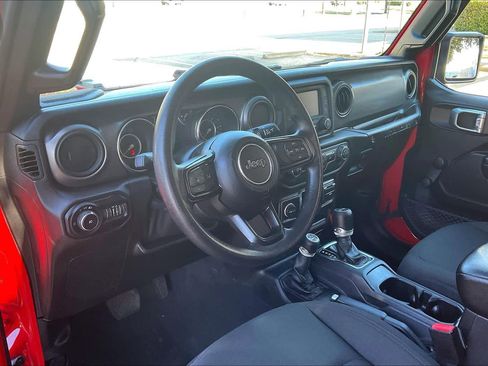 Used 2021 Jeep Wrangler Unlimited Sport image 14