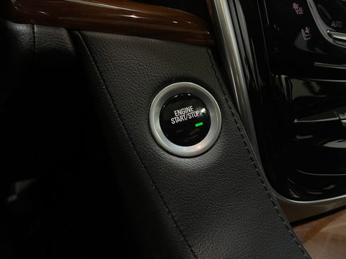 Used 2018 Cadillac Escalade Luxury image 21