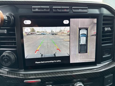 Used 2024 Ford F250 Lariat w/ Lariat Ultimate Package AWD/4WD image 7