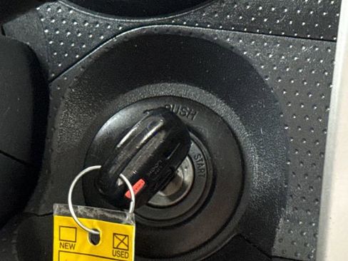 Used 2014 Toyota FJ Cruiser 4WD w/ Convenience Package image 28