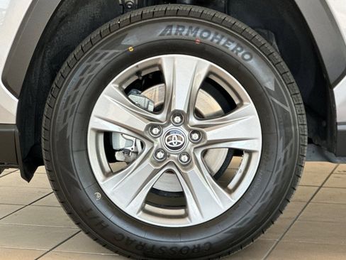 Used 2024 Toyota RAV4 LE AWD/4WD image 25