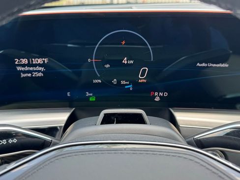 New 2025 Cadillac Lyriq Luxury image 25