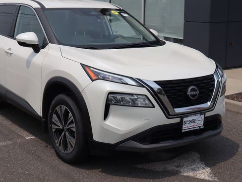 Certified 2022 Nissan Rogue SV AWD/4WD image 4